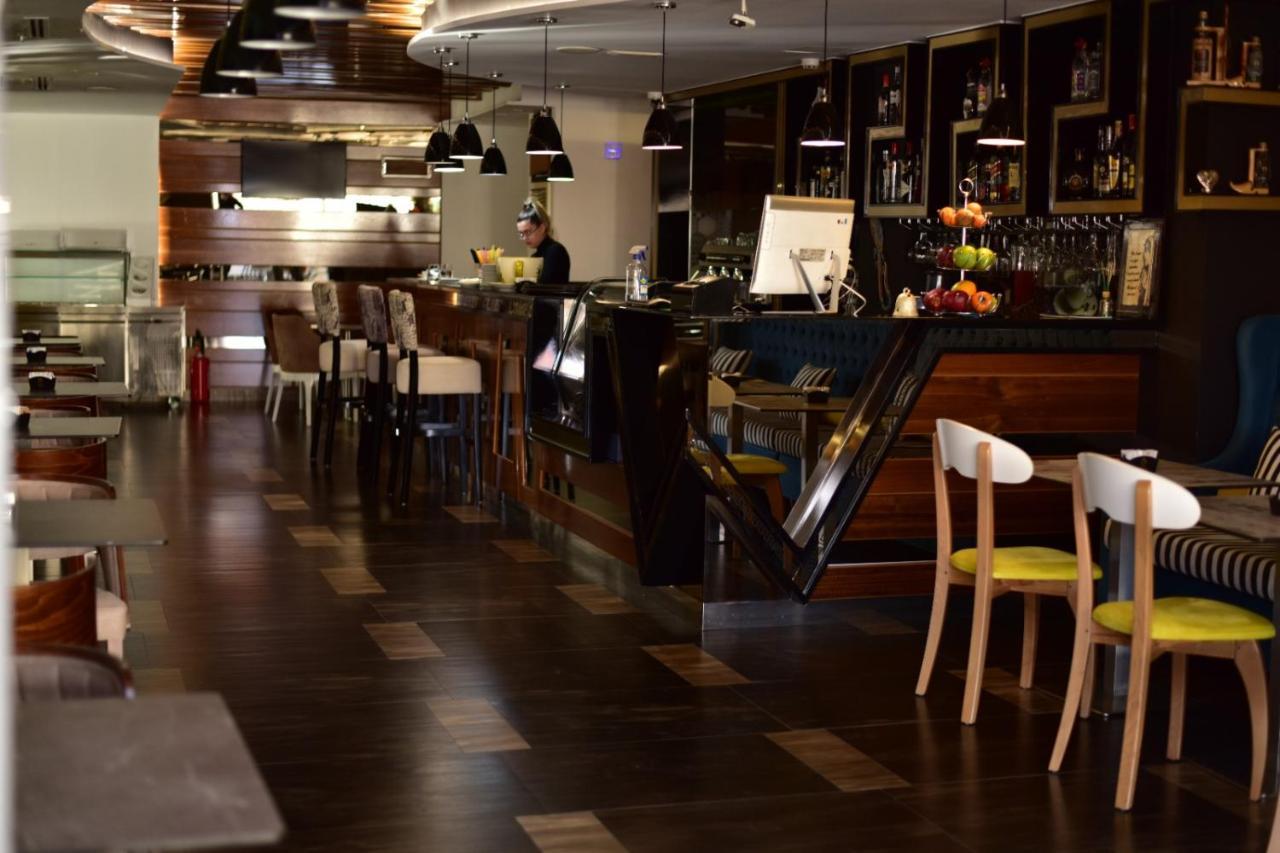 New W Hotel 티라나 외부 사진