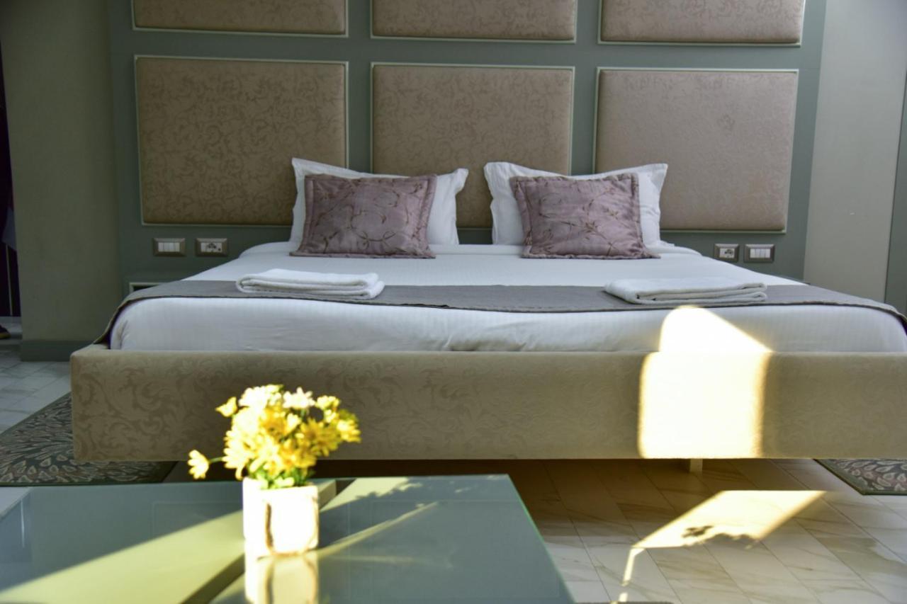 New W Hotel 티라나 외부 사진