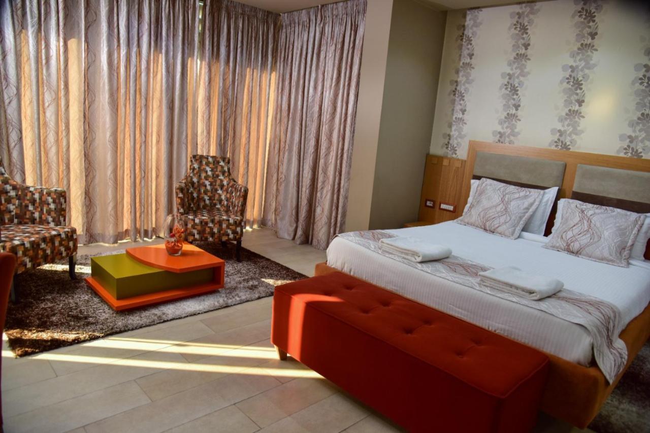 New W Hotel 티라나 외부 사진