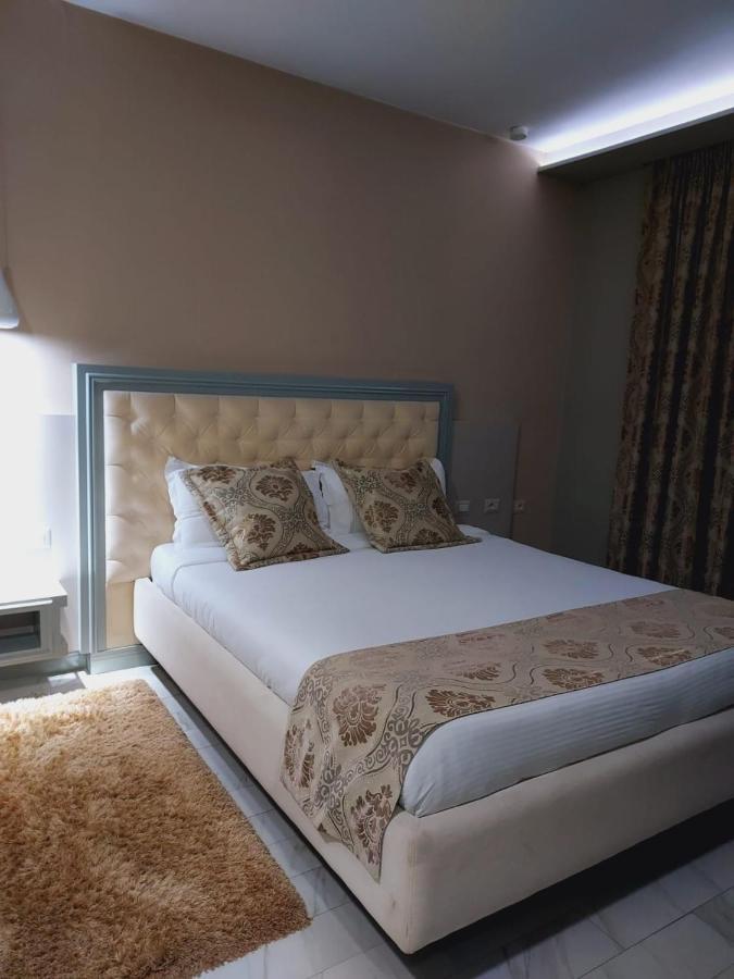 New W Hotel 티라나 외부 사진