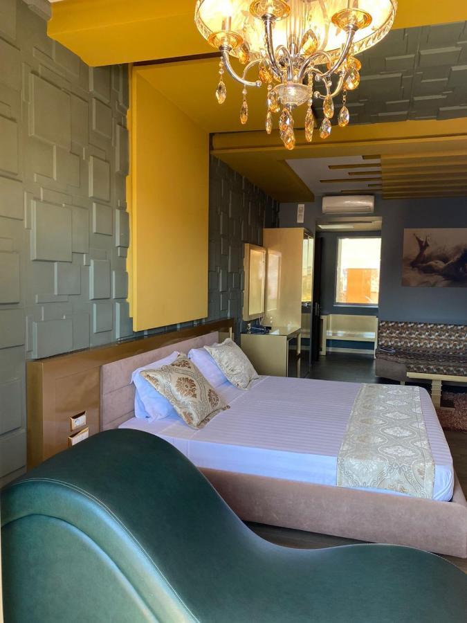 New W Hotel 티라나 외부 사진