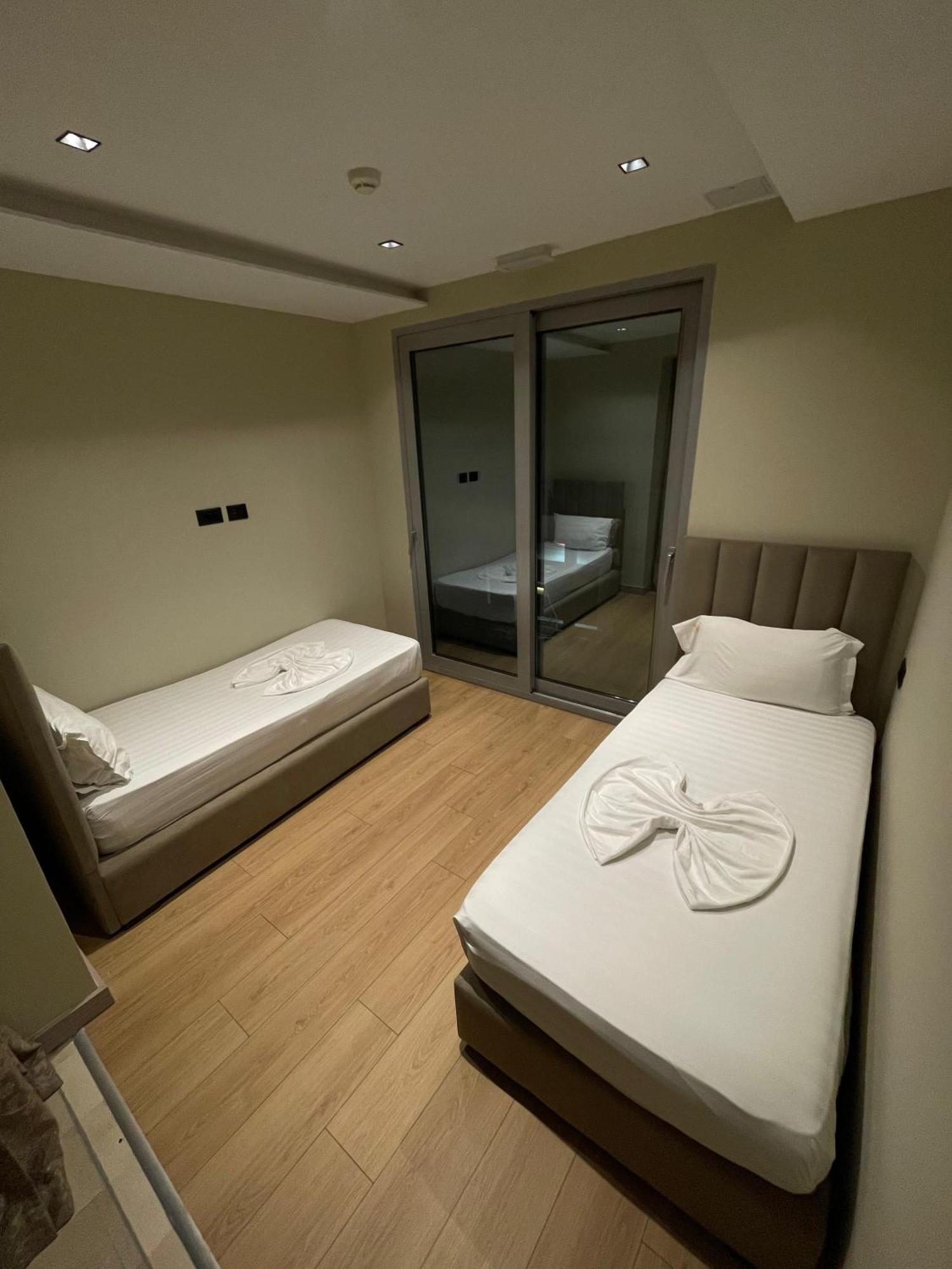 New W Hotel 티라나 외부 사진