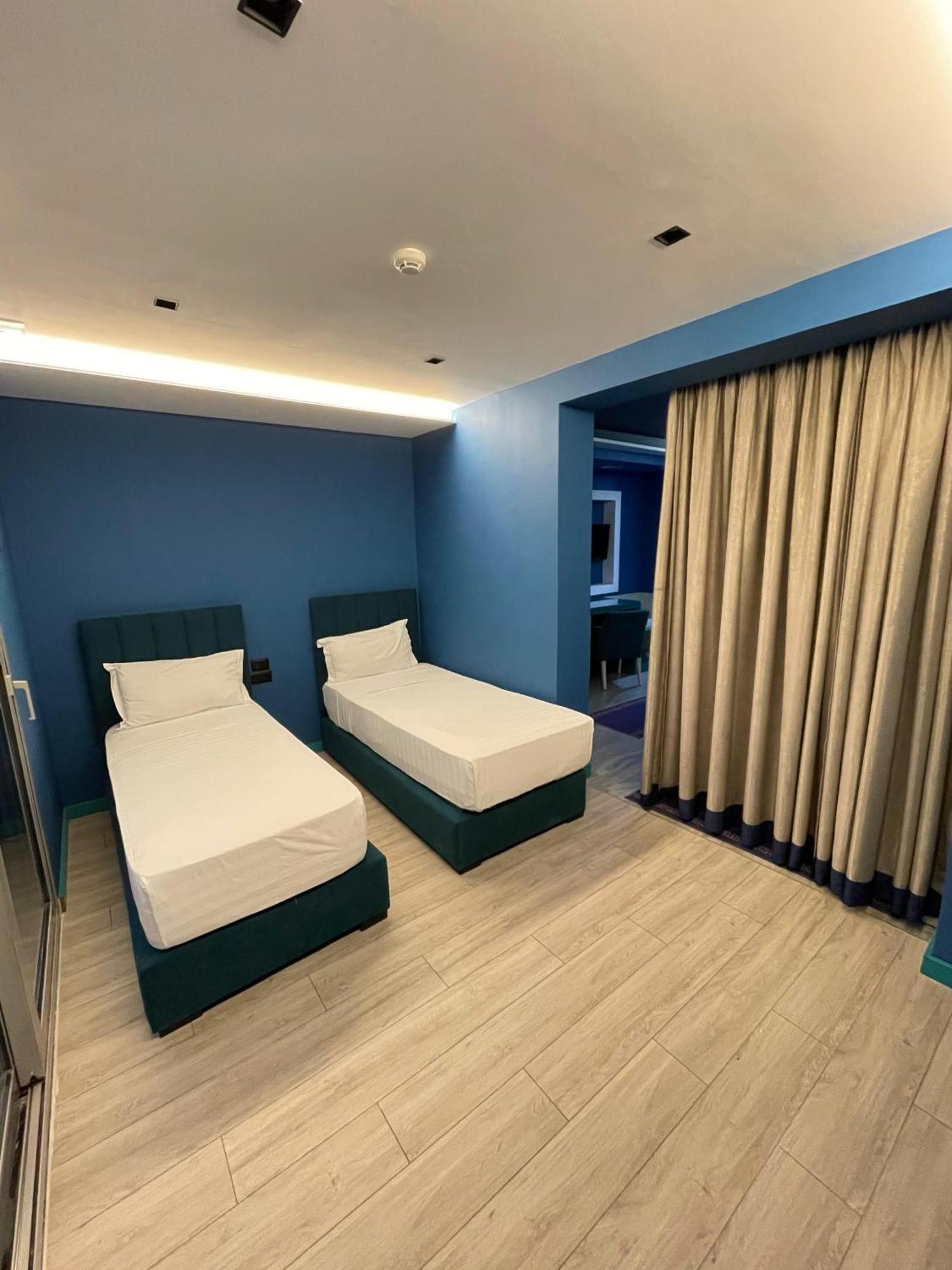 New W Hotel 티라나 외부 사진