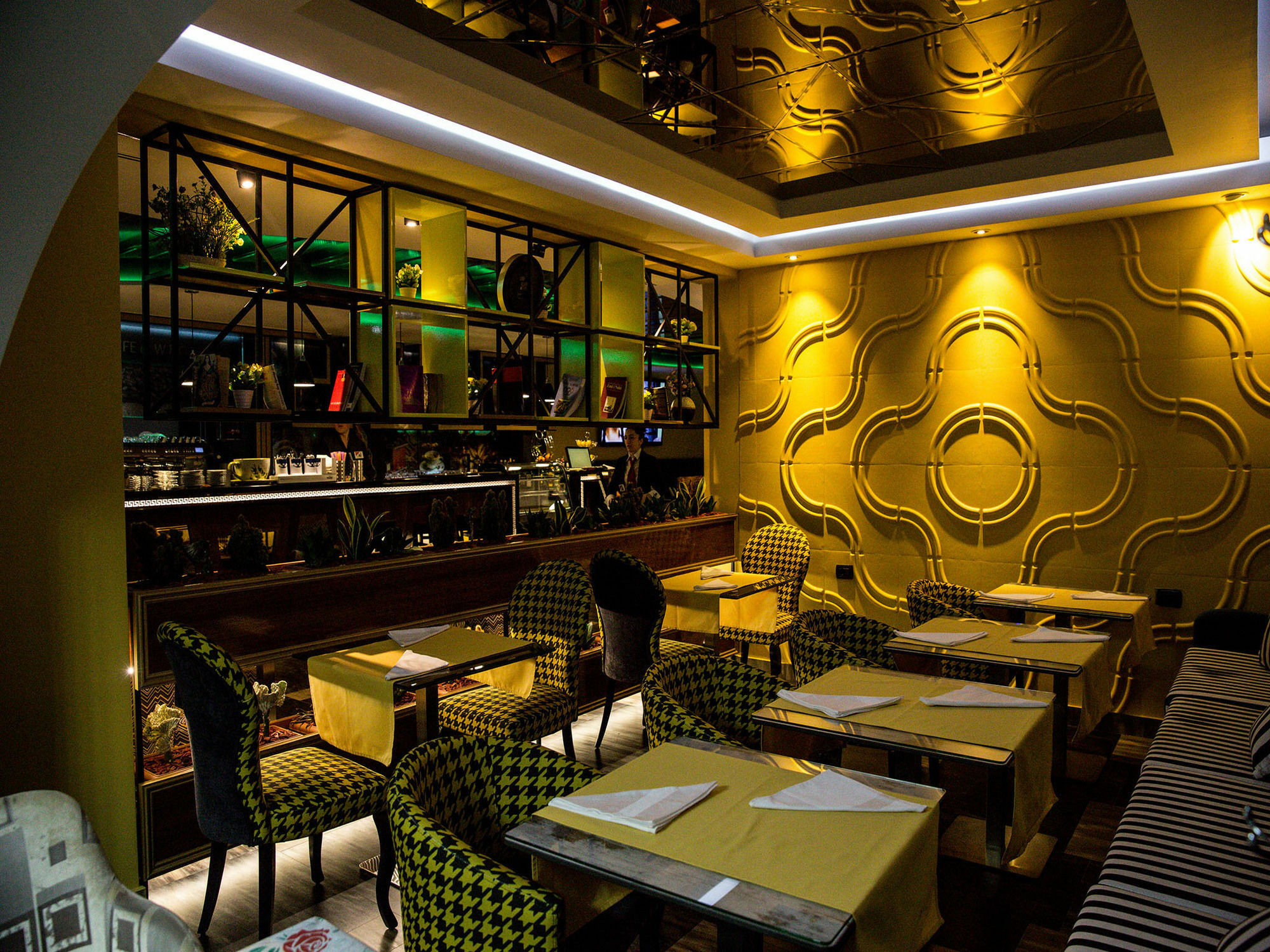 New W Hotel 티라나 외부 사진